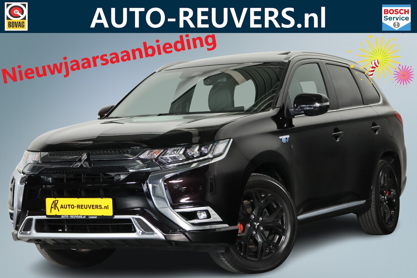 Mitsubishi Outlander - 2.4 PHEV Intense+ Panorama / Opendak / Leder / Navigatie / 360 camera - AutoWereld.nl