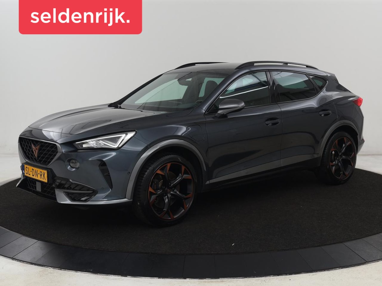 CUPRA Formentor - 1.4 eHybrid VZ | 245pk | Trekhaak | Leder | Stoelverwarming | Camera | Carplay | Adaptive - AutoWereld.nl