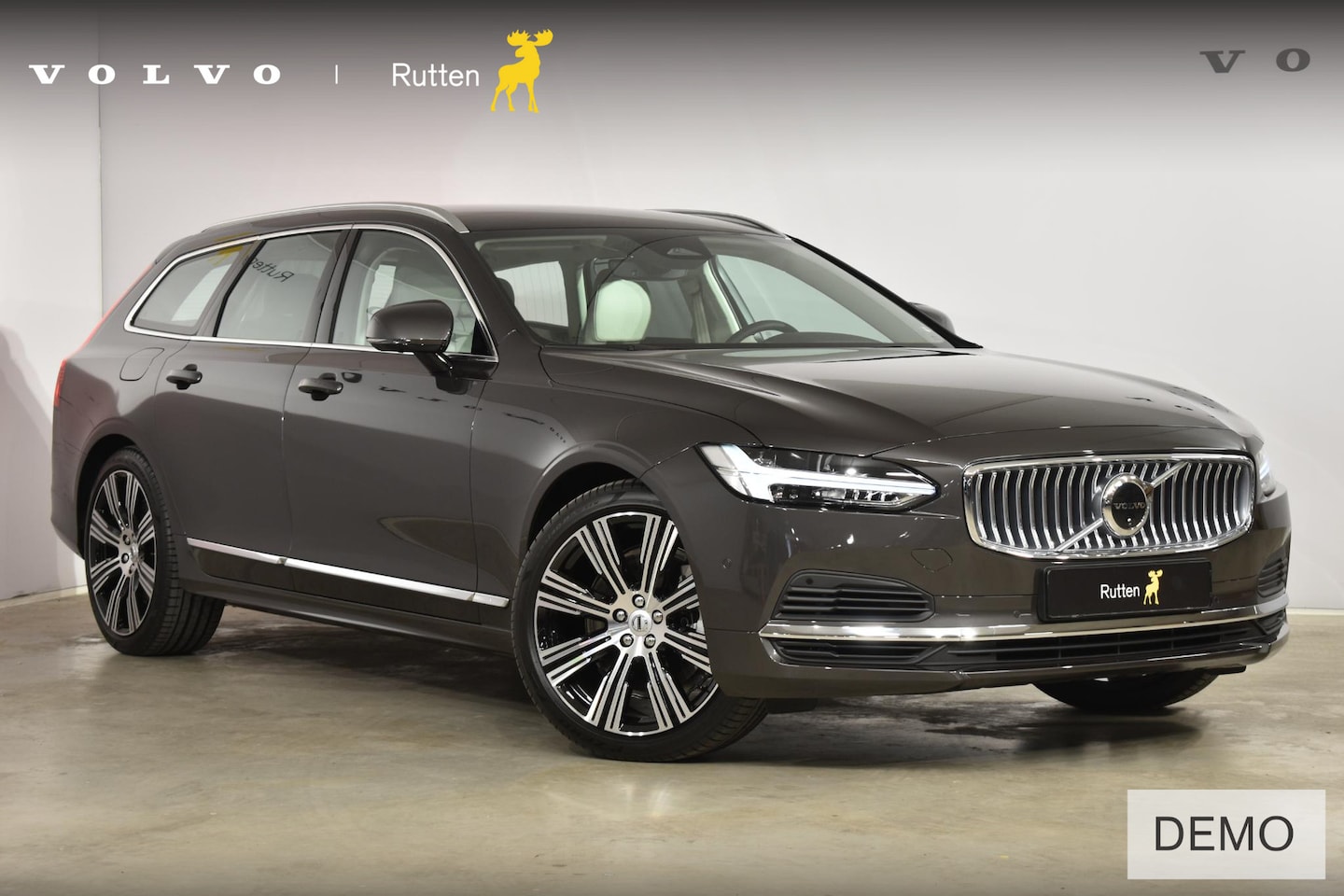 Volvo V90 - T6 350PK Automaat Plug-in Hybrid AWD Plus Bright / Adaptieve cruise control/ BLIS / Elektr - AutoWereld.nl