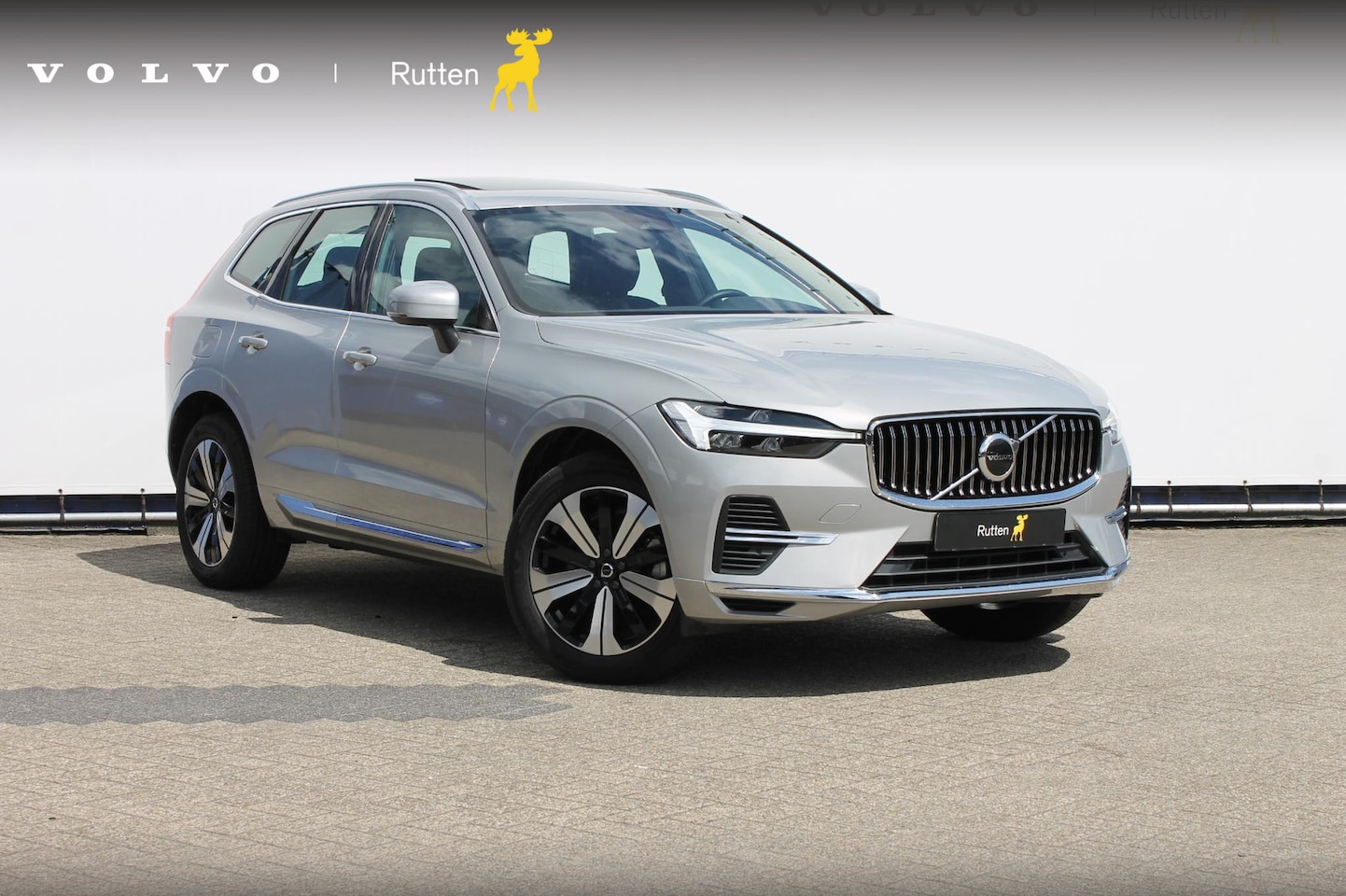 Volvo XC60 - T6 350PK Long Range Plug-in hybrid AWD Plus Bright Panoramisch schuif-kanteldak / Google i - AutoWereld.nl