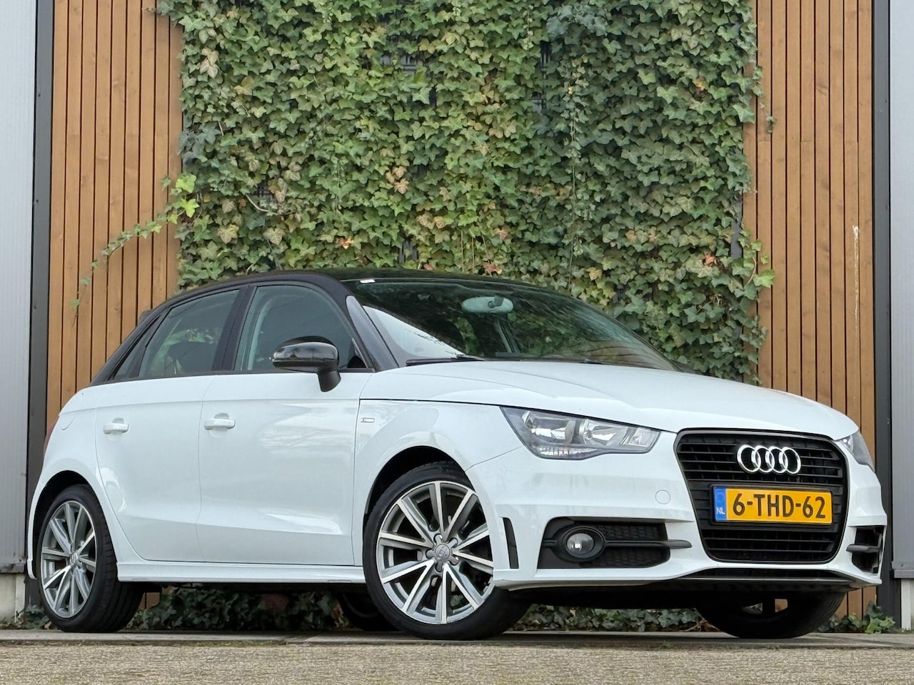 Audi A1 Sportback - 1.2 TFSI Admired S-line |2 tone|Cruse control - AutoWereld.nl