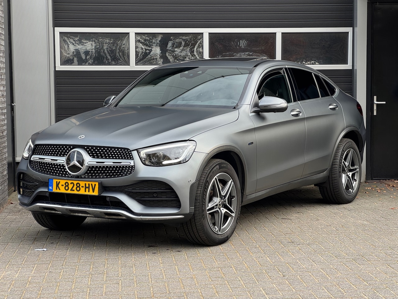 Mercedes-Benz GLC-klasse Coupé - 300e 4MATIC AMG Virtual, 360 Camera, Burmester, Adaptive Cruise, NAP - AutoWereld.nl