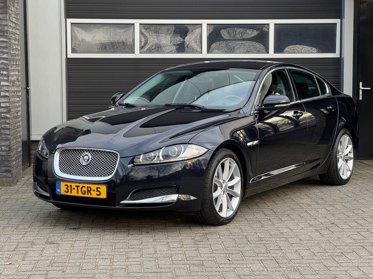 Jaguar XF - 2.2D Xenon, Navi, Cruise, Climate Control, NAP - AutoWereld.nl