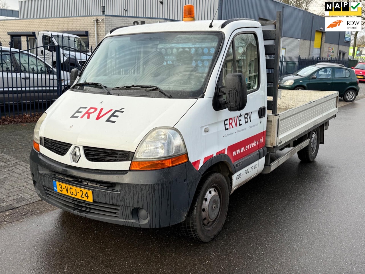 Renault Master - T35 2.5 dCi L2 H1 T35 2.5 dCi L2H1 - AutoWereld.nl