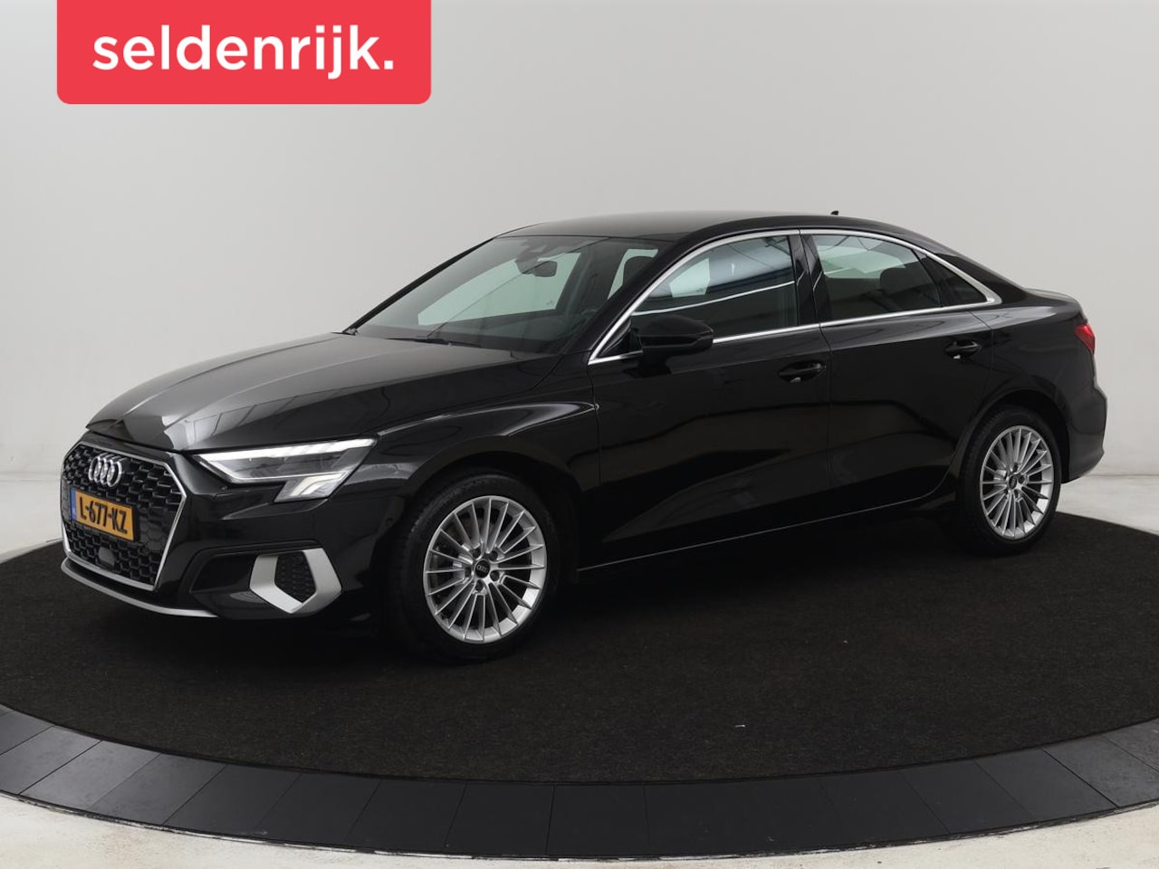 Audi A3 - 30 TFSI Business edition | Trekhaak | Adaptive cruise | Carplay | Park Assist | Climate co - AutoWereld.nl
