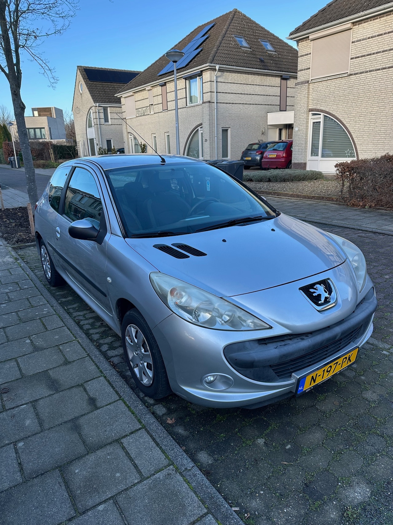 Peugeot 206 + - 1.1 XR Peugeot 206+ 1.1 XR - Nieuwe APK tot 02-01-2027 - AutoWereld.nl