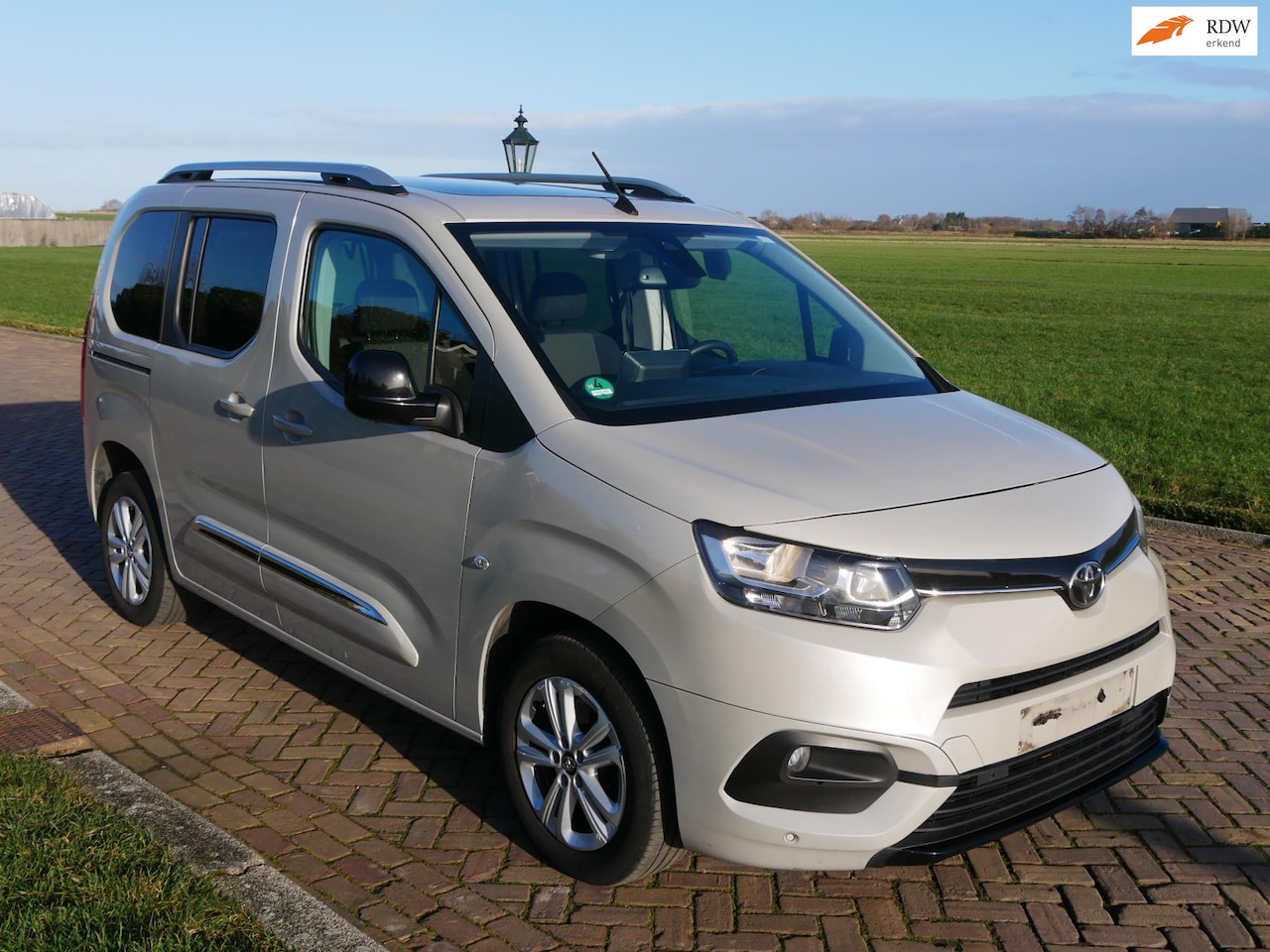 Toyota ProAce City Verso - PRO-ACE 1.5 D 130HP PANO CLIMA 2XDOOR CAMERA NAVI ** 12999 NETTO ** - AutoWereld.nl