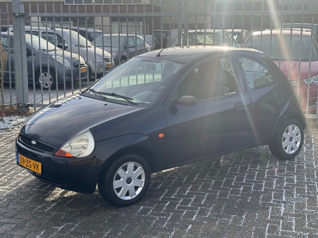 Ford Ka - 1.3 Cool & Sound NIEUWE APK! Airco l Elek pakket l Centraal! 2 sleutels leuke frisse auto! - AutoWereld.nl