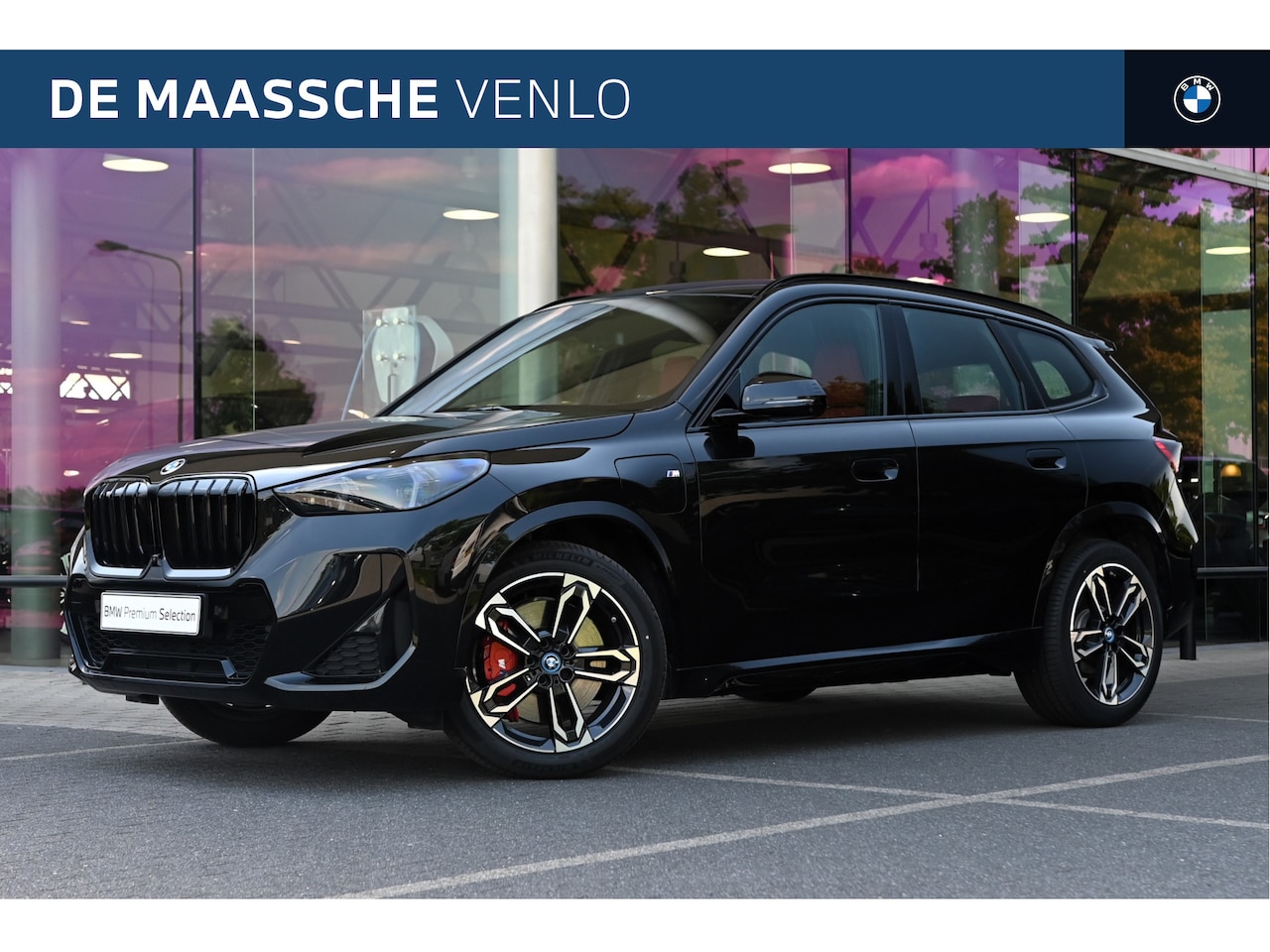 BMW X1 - xDrive30e High Executive M Sport Automaat / Trekhaak / Sportstoelen / Adaptieve LED / M Ad - AutoWereld.nl