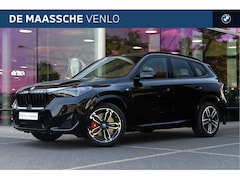 BMW X1 - xDrive30e High Executive M Sport Automaat / Trekhaak / Sportstoelen / Adaptieve LED / M Ad