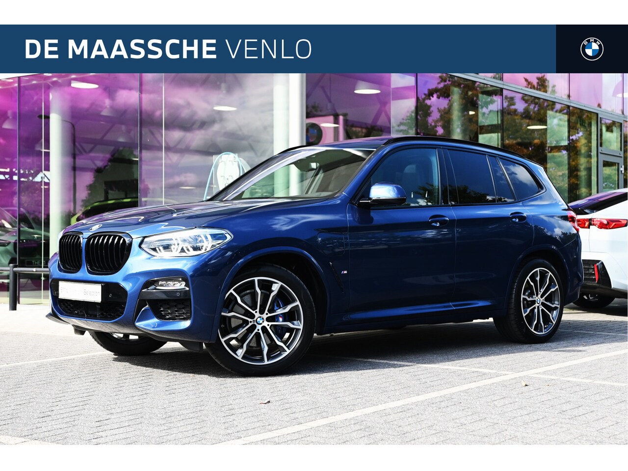 BMW X3 - xDrive30e High Executive M Sport Automaat / Panoramadak / Trekhaak / Sportstoelen / Achter - AutoWereld.nl