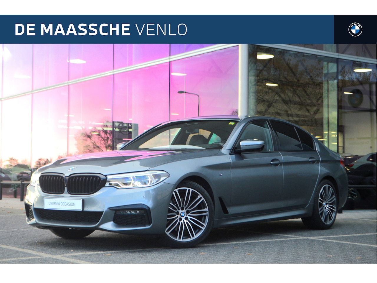 BMW 5-serie - 520i High Executive M Sport Automaat / M Sportonderstel / Adaptieve LED / Parking Assistan - AutoWereld.nl