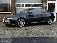 Alfa Romeo GT - 2.0 JTS Distinctive ECC-AIRCO/BOSE/LEDER