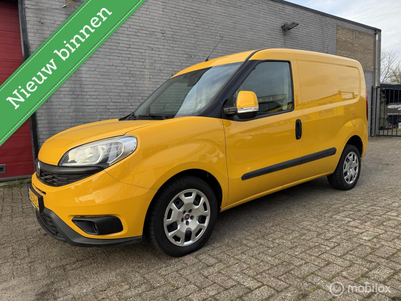 Fiat Doblò Cargo - 1.4 T-Jet Natural Power L1H2 1.4 T-Jet Natural Power L1H2 - AutoWereld.nl