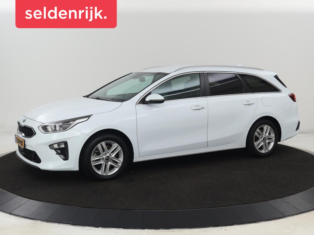 Kia Cee'd - Ceed 1.4 T-GDi DynamicPlusLine | Stoel & stuurverwarming | Adaptive cruise | Trekhaak | Ca - AutoWereld.nl