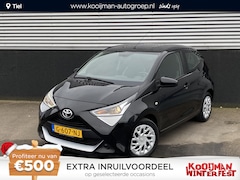 Toyota Aygo - 1.0 VVT-i x-play limited NL-auto, boekjes compleet Navigatie Apple CarPlay/Android Auto, a