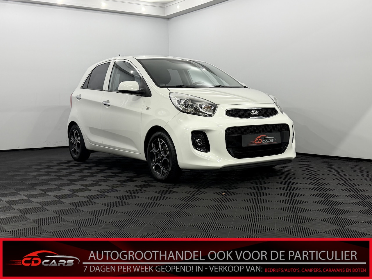 Kia Picanto - 1.0 CVVT DynamicLine Half leder, Clima, Cruise control, Radio, Mistlamp, Lichtmetalen velg - AutoWereld.nl