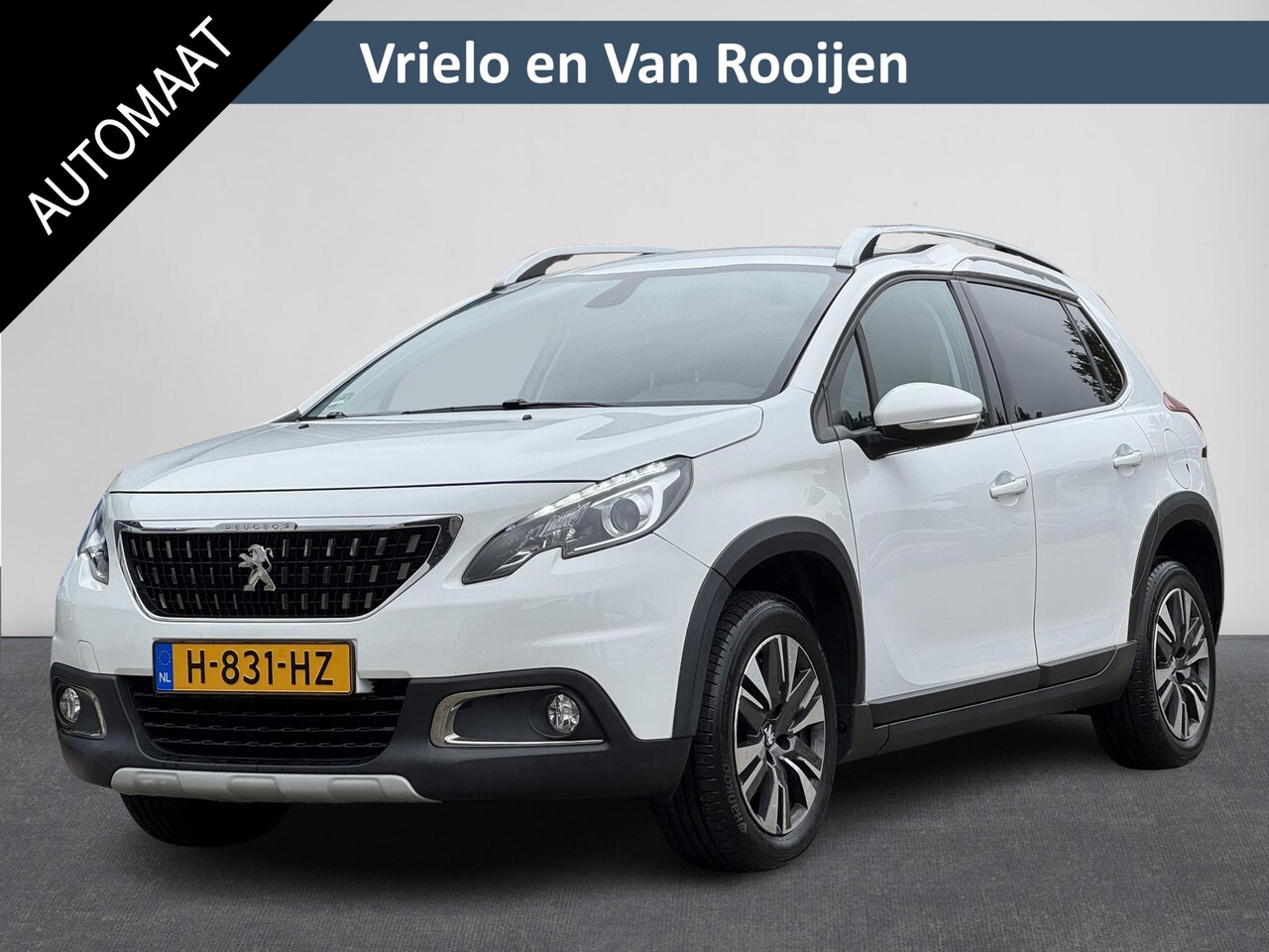 Peugeot 2008 - 1.2 PureTech Allure | Automaat | Camera | Navi | Trekhaak | Stoelverwarming | Clima | ( Ve - AutoWereld.nl