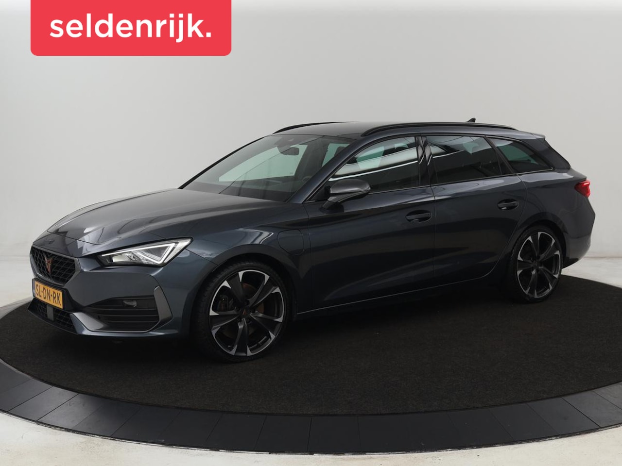 CUPRA Leon - 1.4 eHybrid VZ | 245pk | Leder | Stoelverwarming | Memory | Carplay | Navigatie | Sfeerver - AutoWereld.nl