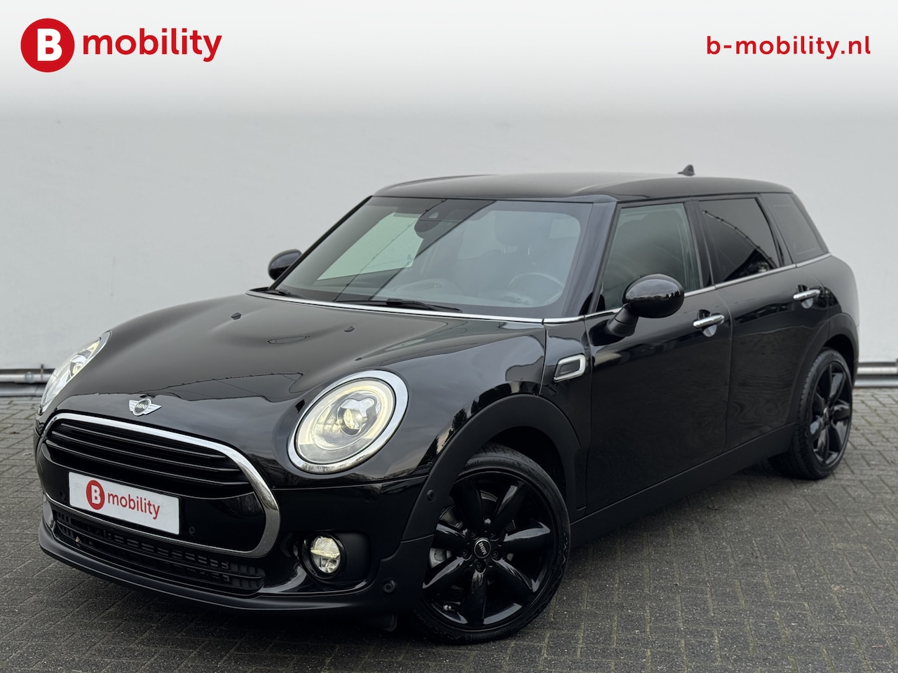 MINI Clubman - 1.5 Cooper Chili Automaat Apple CarPlay | LED Koplampen | Stoelverwarming | Sportstoelen - AutoWereld.nl