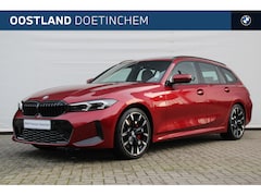 BMW 3-serie Touring - 330i xDrive High Executive M Sport Automaat / Panoramadak / Trekhaak / Sportstoelen / M Sp