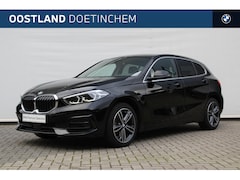 BMW 1-serie - 118i Sport Line Automaat / Sportstoelen / LED / Cruise Control / Live Cockpit Professional