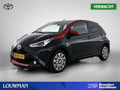 Toyota Aygo - 1.0 VVT-i x-clusiv Automaat | Achteruitrijcamera | Dealeronderhouden | Draaghaak | Apple C
