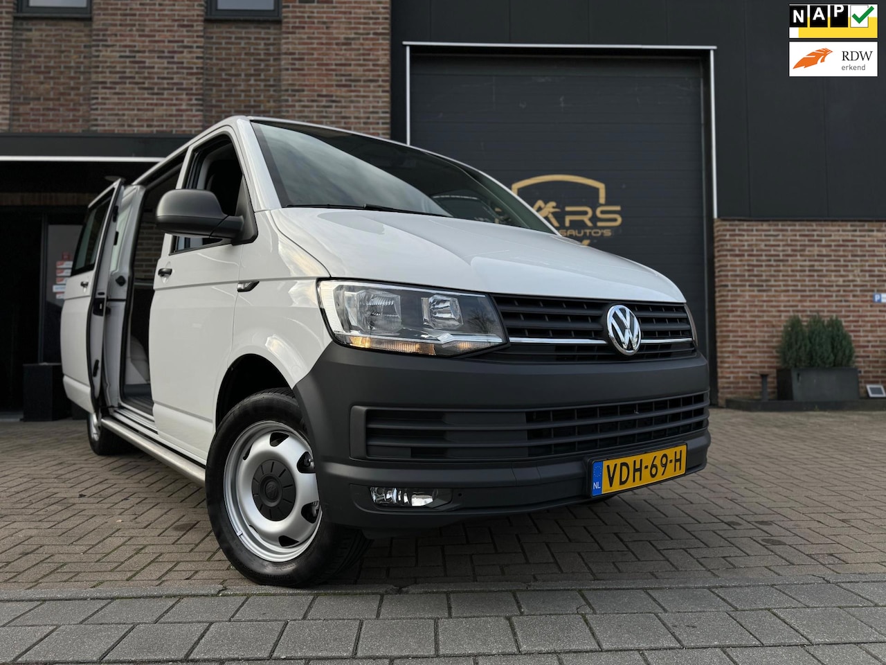 Volkswagen Transporter - 2.0 TSI Benzine Highline DSG Automaat Airco Navi Cruise ideaal voor Camper ombouw zeet net - AutoWereld.nl