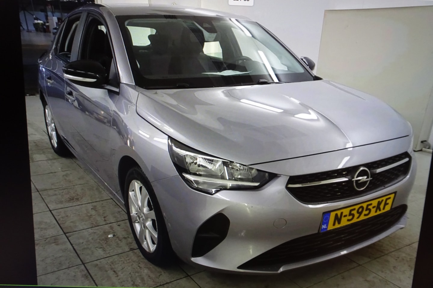 Opel Corsa - 1.2 Edition 5 Drs * 100pk * AIRCO * LMV * NAVI * Kamera * - AutoWereld.nl