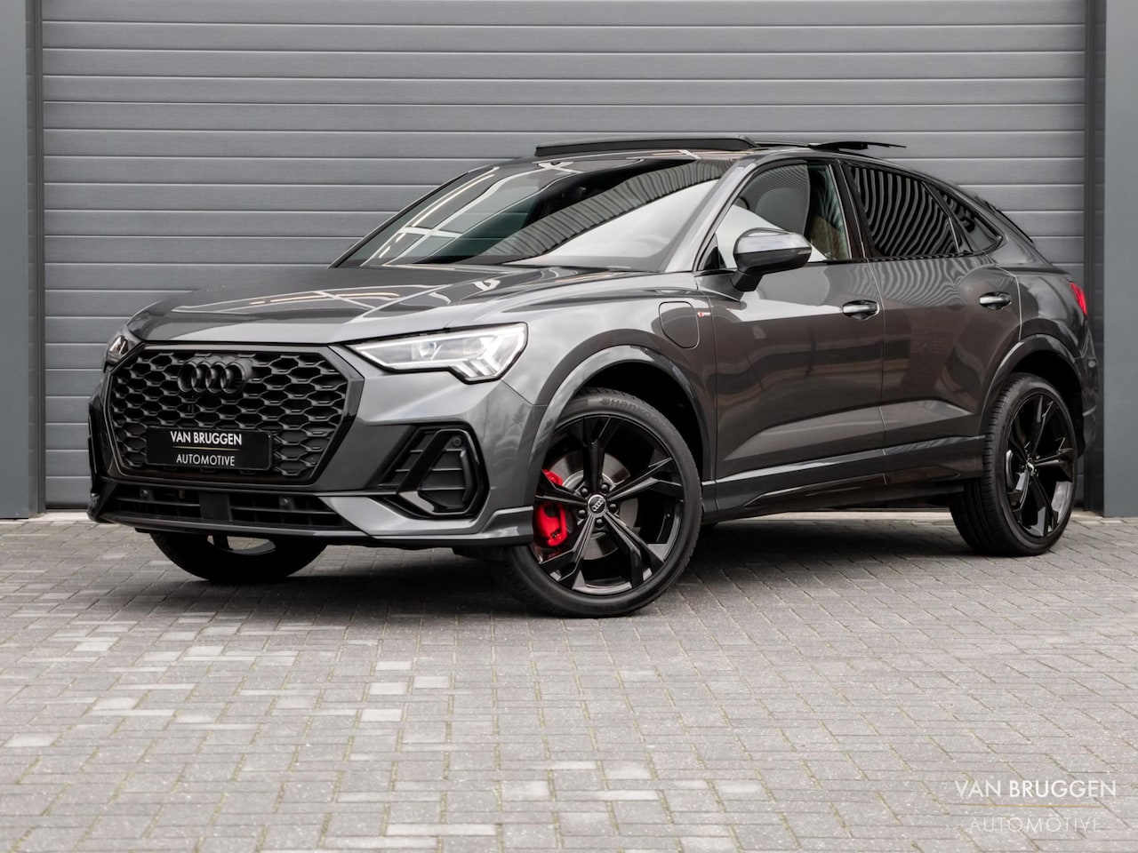 Audi Q3 Sportback - 45 TFSI e S-Line Pano SONOS Keyless Sfeer Camera ACC - AutoWereld.nl