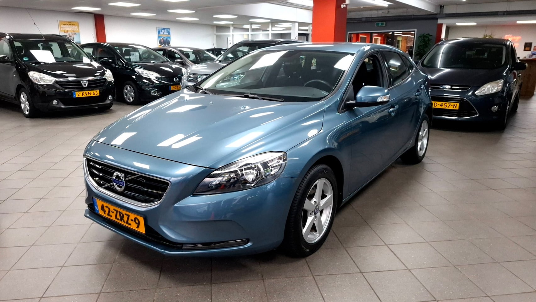 Volvo V40 - 1.6 T3 Kinetic 1.6 T3 Kinetic - AutoWereld.nl