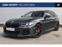 BMW 5-serie Touring - 530e High Executive M Sport Automaat / Panoramadak / Trekhaak / Sportstoelen / Laserlight