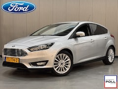 Ford Focus - 100pk Titanium Adv Navi Parking pack Trekhaak Voorruitverwarming 17" LM Privacy Glass 5drs