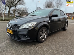 Kia Pro cee'd - 1.4 CVVT Brooklyn / airco / cruise.control / navigatie / bluetooth / elek.pakket / lmv / n