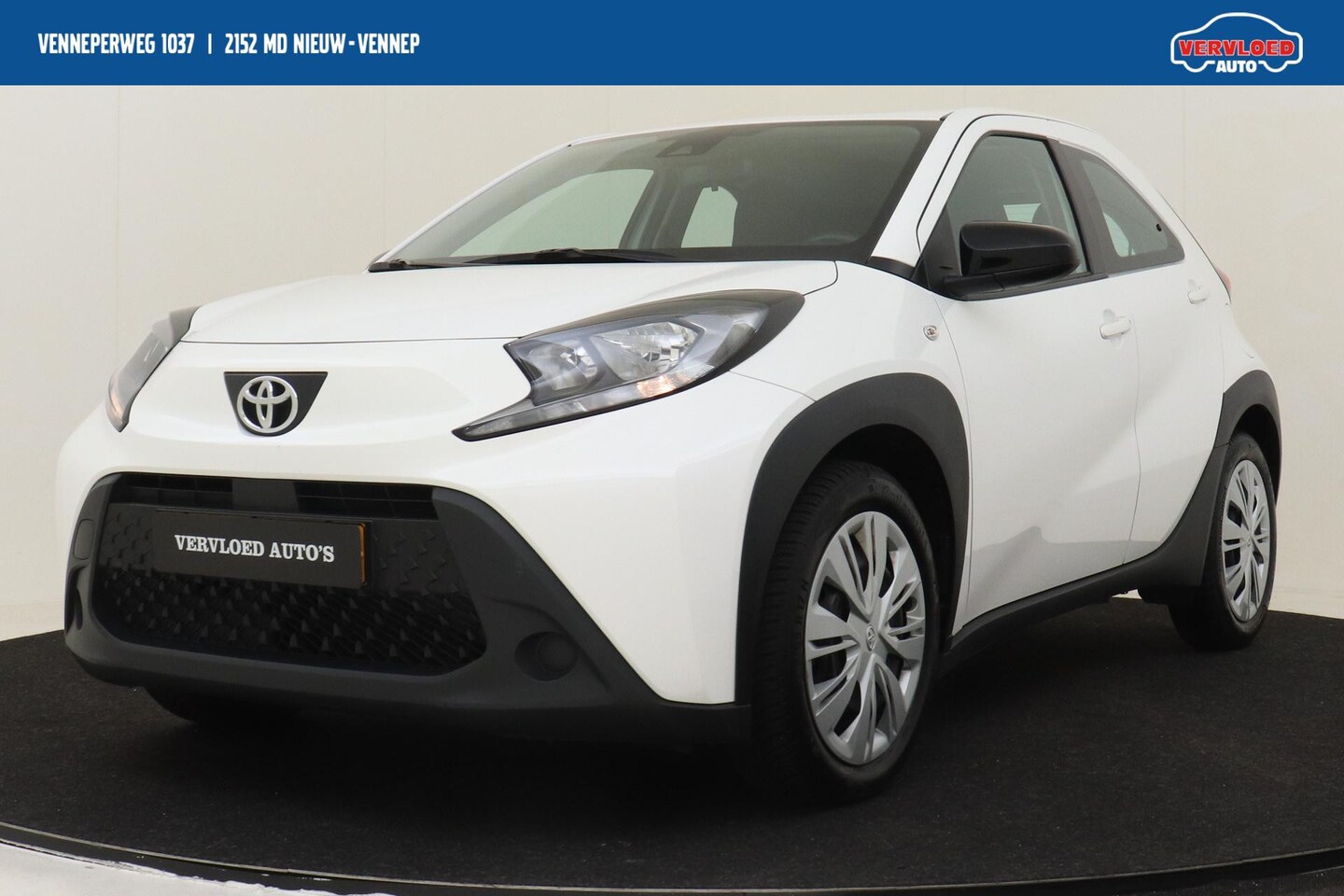 Toyota Aygo X - 1.0 VVT-i MT PLAY -CARPLAY|CAMERA|ADAP.CRUISE|DAB|5-DRS - AutoWereld.nl