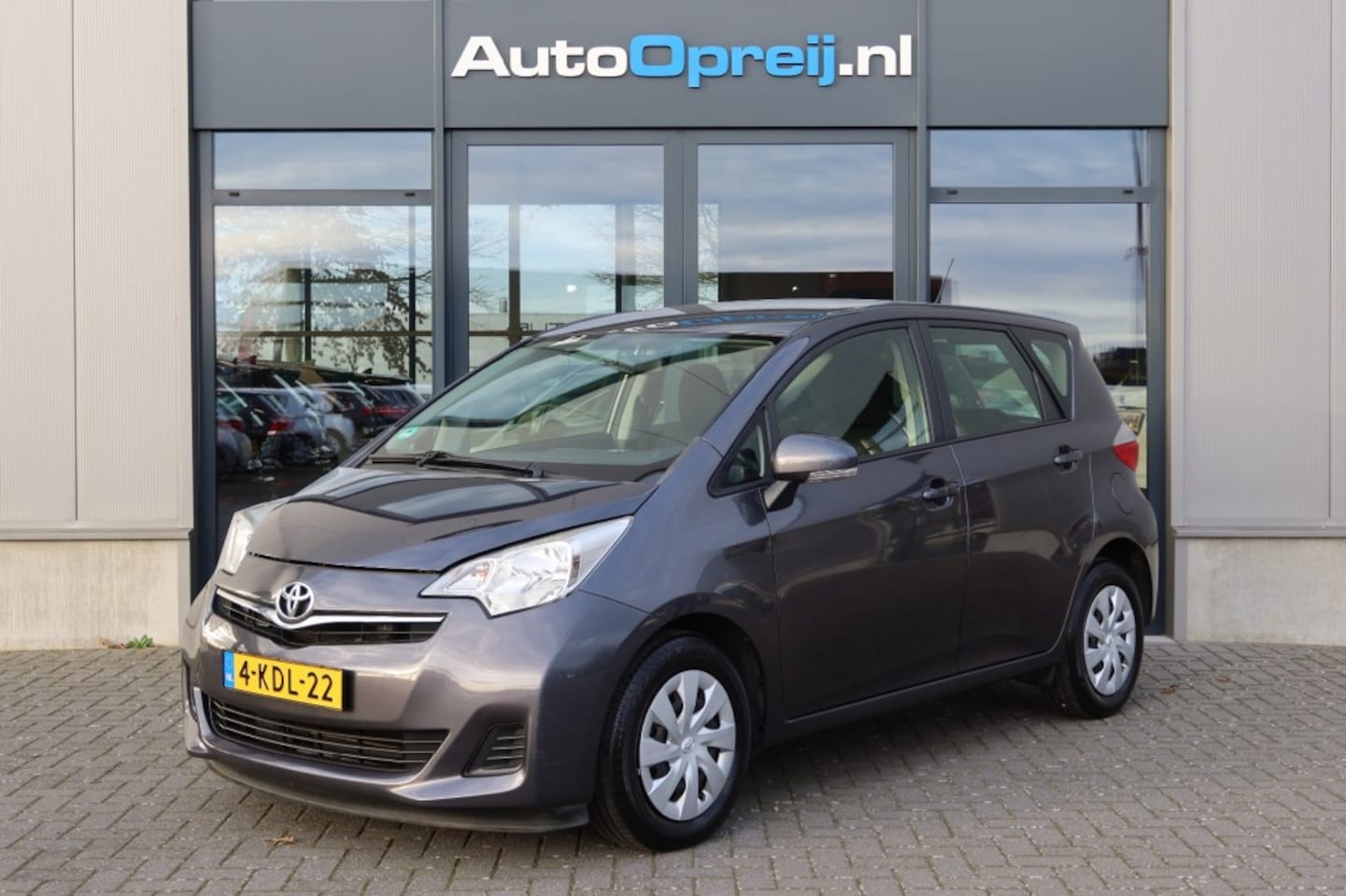 Toyota Verso S - 1.3 VVT-i AUTOMAAT Comfort Plus Airco, Trekhaak, Dealer onderhouden - AutoWereld.nl