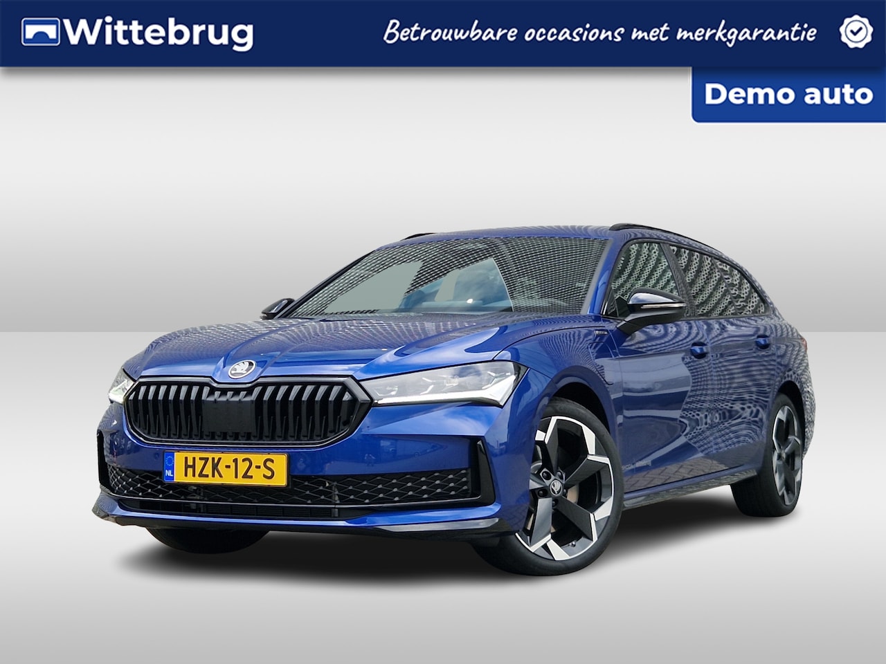 Skoda Superb Combi - 1.5 TSI PHEV Sportline Business Trekhaak / 19'' velgen - AutoWereld.nl