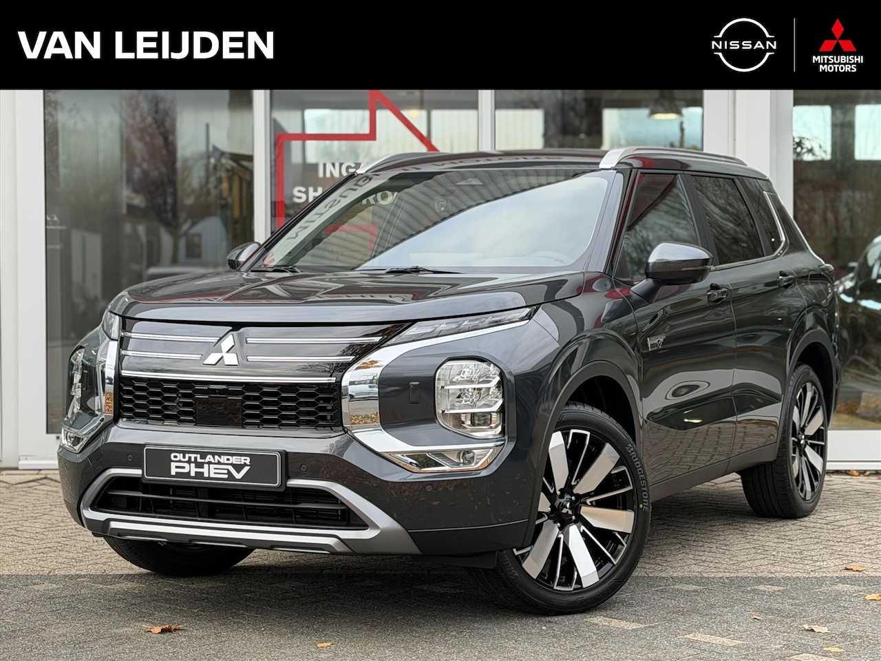Mitsubishi Outlander - 2.4 PHEV 306pk Instyle | NIEUW | Navigatie | Leer | Head-up display | Panorama dak | App c - AutoWereld.nl