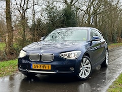 BMW 1-serie - 116i Upgrade Edition | Leder + Navi + Cruise + Airco Nu € 6.999,