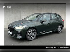 BMW 2-serie Active Tourer - 218i | Achteruitrijcamera | Glazen Panoramadak | Sportstoelen Voor | PDC Voor/Achter | Har