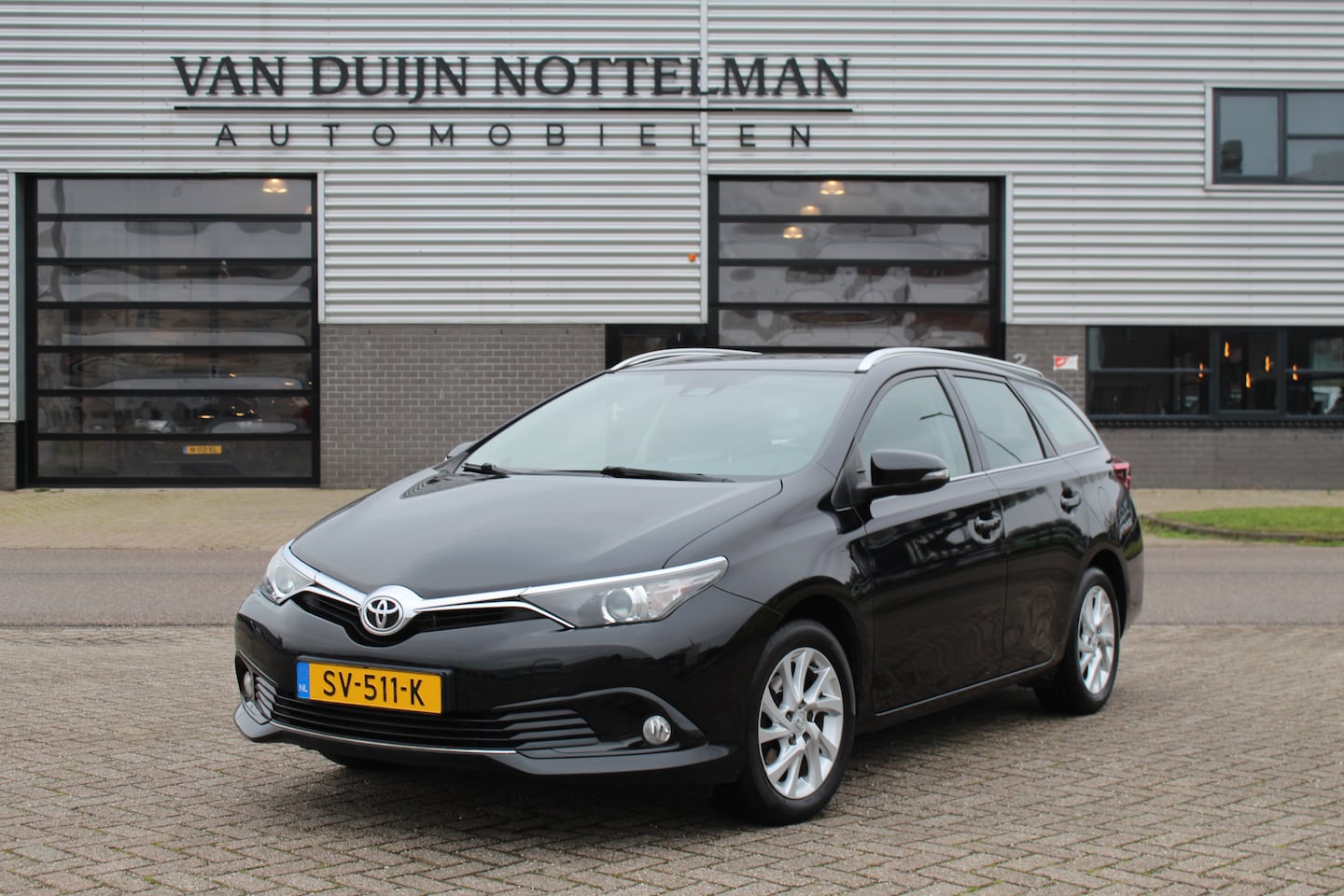 Toyota Auris Touring Sports - 1.2T Energy / Camera / Navigatie / N.A.P. - AutoWereld.nl