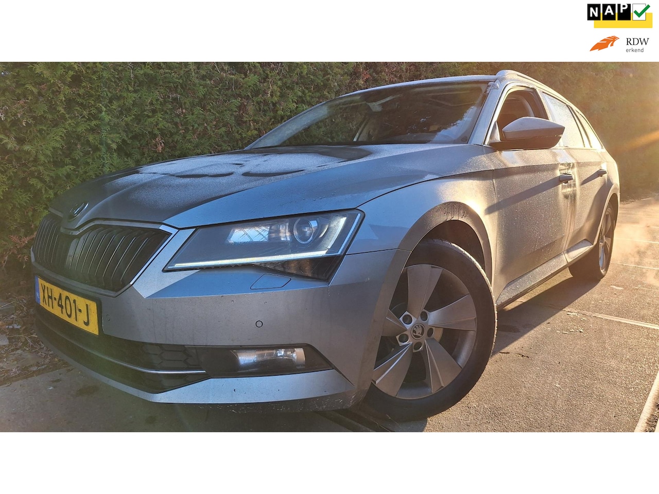Skoda Superb Combi - 1.6 TDI Clever Edition 1.6 TDI Clever Edition - AutoWereld.nl