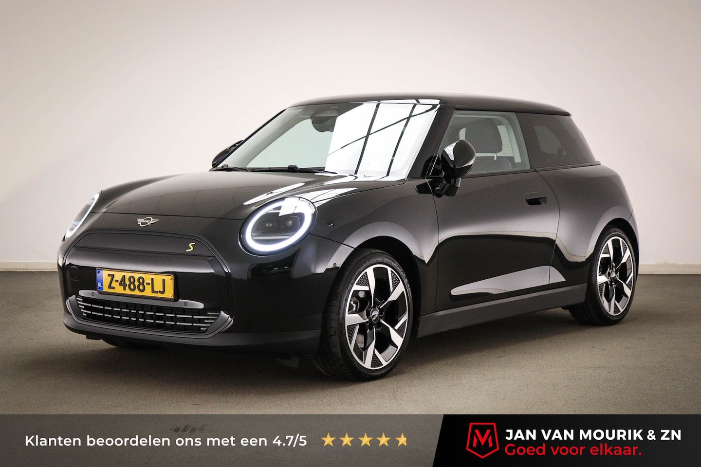 MINI Mini-Electric - Cooper SE Classic M 54.2 kWh | PANORAMADAK | STUURVERWARMING | DAB | APPLE | CAMERA | 18" - AutoWereld.nl