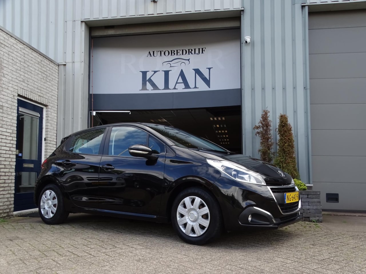 Peugeot 208 - 1.2 PureTech Blue Lion 1.2 PureTech Blue Lion - AutoWereld.nl