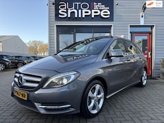 Mercedes-Benz B-klasse - 200 Ambition -VOLLEDER-STOELVERWARMING-CLIMA-XENON-MEMORY SEATS-CAMERA-DODE HOEK-CRUISECON