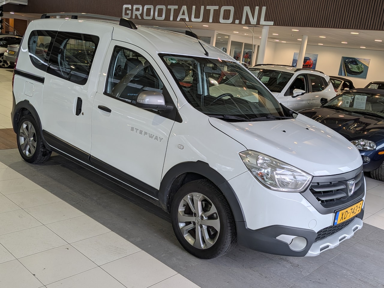 Dacia Dokker - 1.2 TCe S&S 10th Anniversary Airco, Cruise Control, Trekhaak, Stuurbekrachtiging - AutoWereld.nl