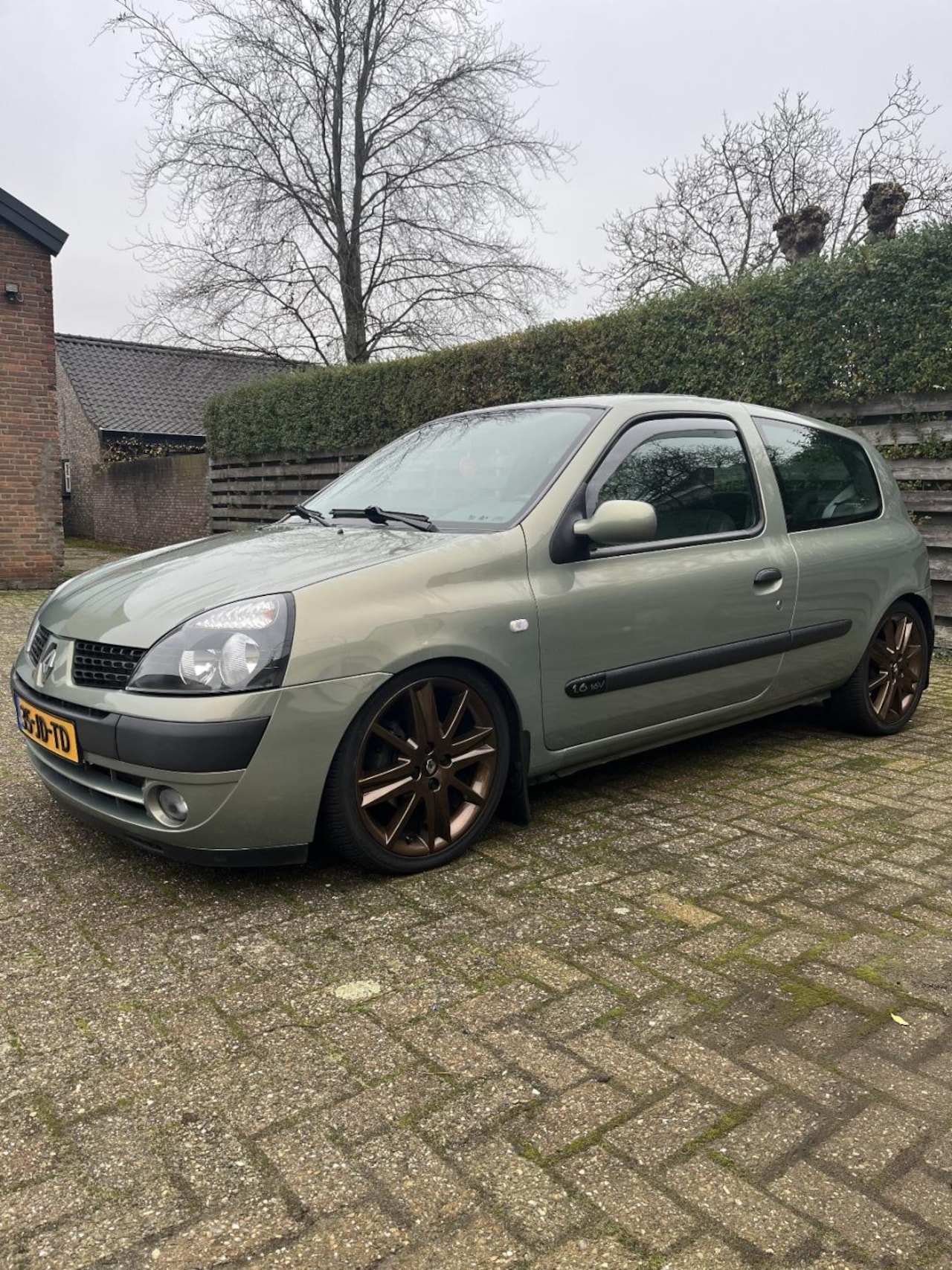 Renault Clio - 1.6-16V Privilège | NAP | NIEUWSTAAT | AUTOM | LEER | STOEL VERW | - AutoWereld.nl