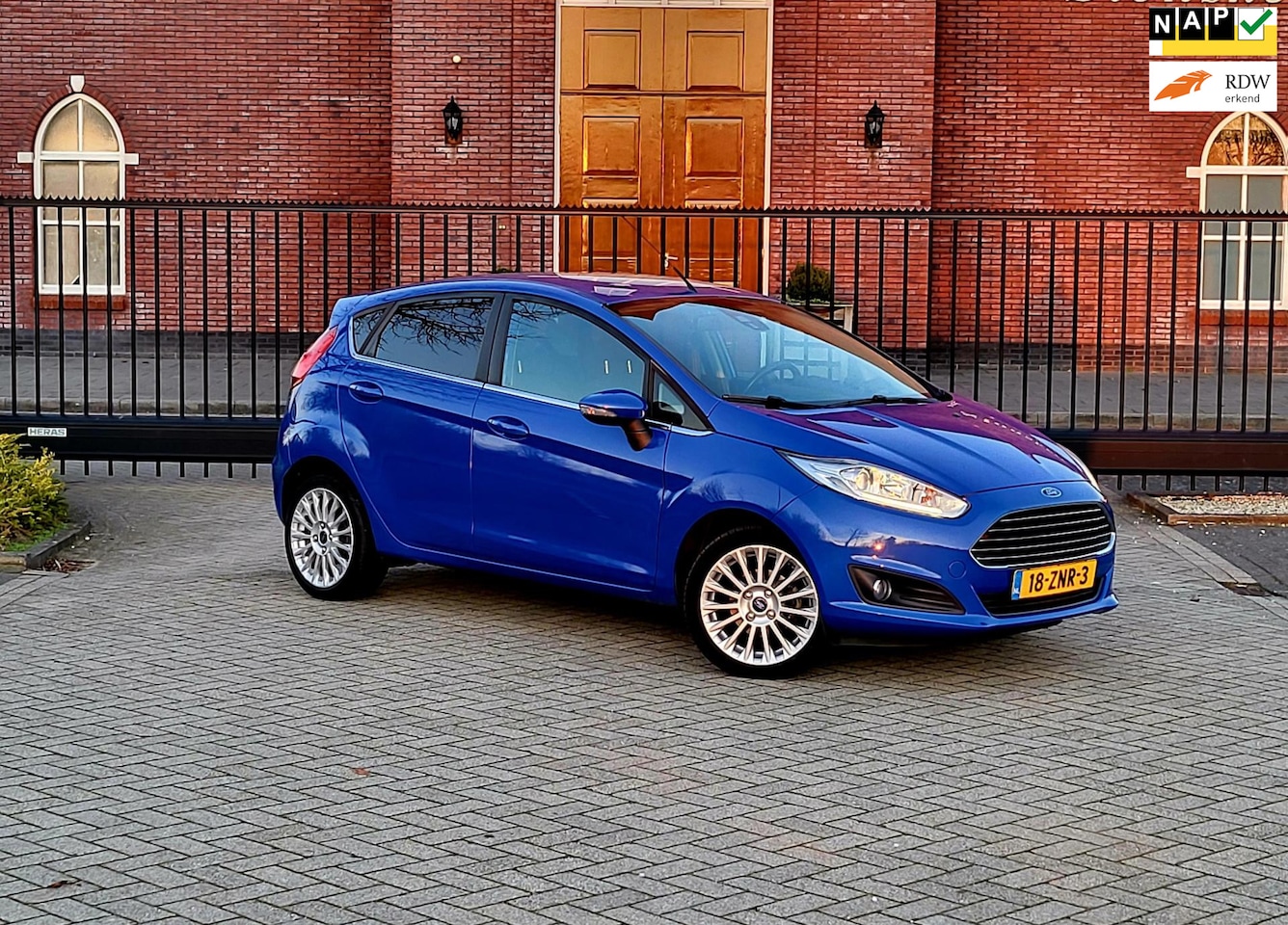 Ford Fiesta - 1.0 EcoBoost Titanium / Dealer onderhouden / LED / Pdc / Nap - AutoWereld.nl