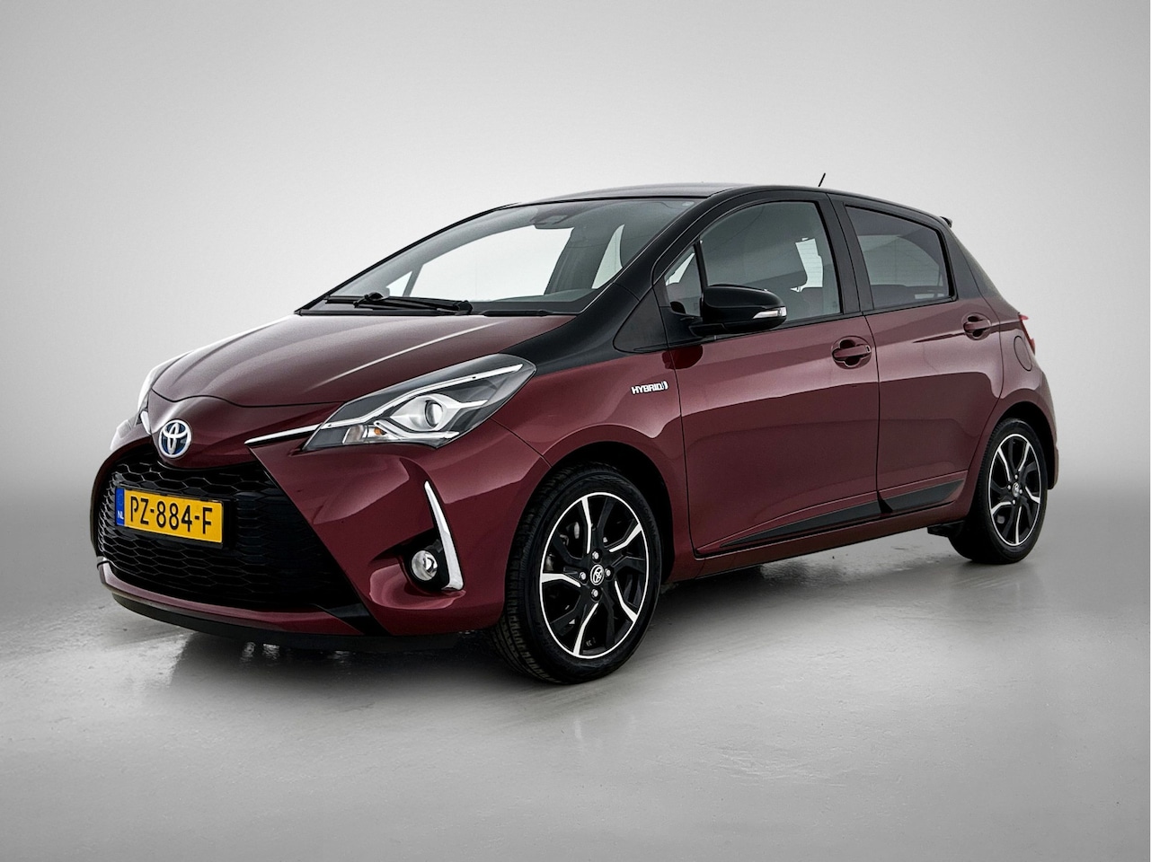 Toyota Yaris - 1.5 Hybrid Bi-Tone | Climate Control | Cruise Control | LMV | - AutoWereld.nl