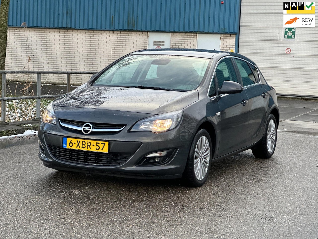Opel Astra - 1.4 Turbo Design Edition Navi! Clima! PDC! 2014 - AutoWereld.nl